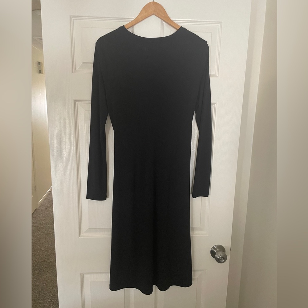 🖤 Classic Black Long Sleeve Dress 🖤 - Picture 4 of 5